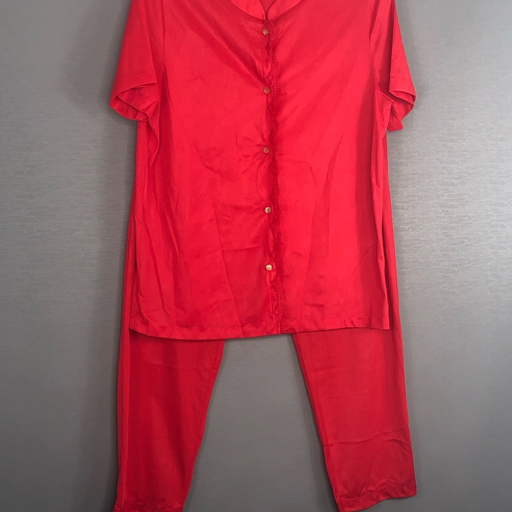 Vintage Red Hot Pajama Set! SZ SM-M